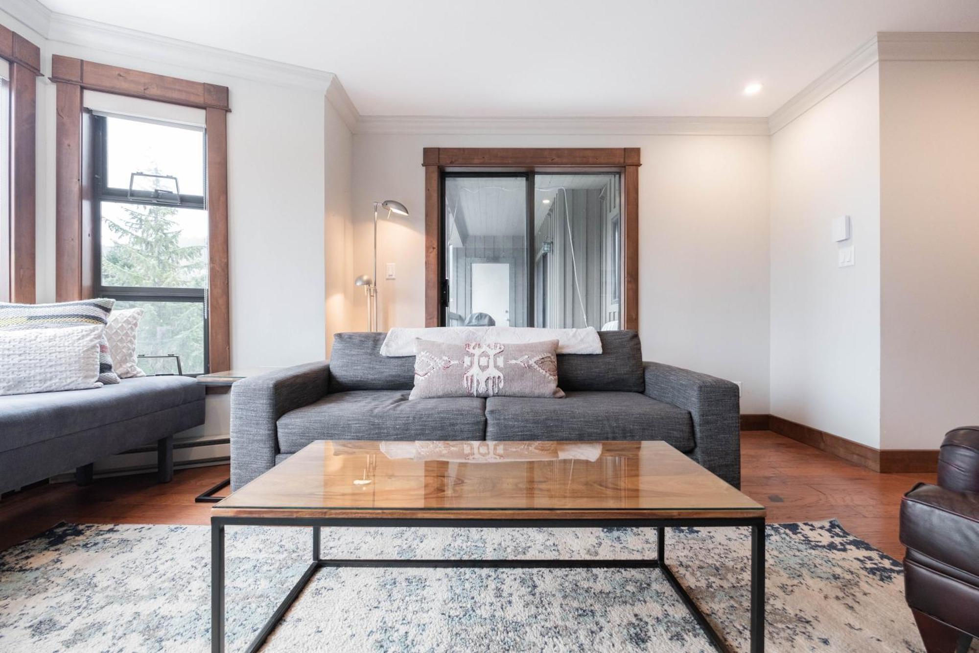 Greyhawk By Outpost Whistler Villa ภายนอก รูปภาพ